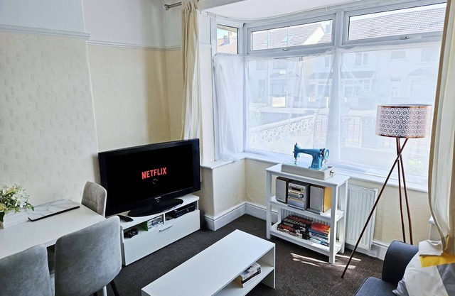 4-Bed Fast WiFi, Self Check-In, Parking nr UWE