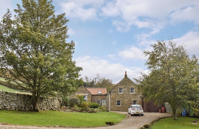 4 bedroom accommodation in Glaisdale Head