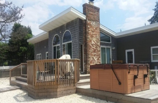 4 bedroom accommodation in Loveladies