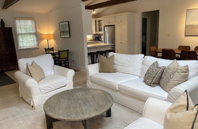 4-bedroom house in charming Wainscott walking distance to the beach