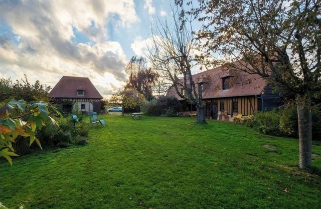 4 bedroom private vacation home in ã‰pã©gard