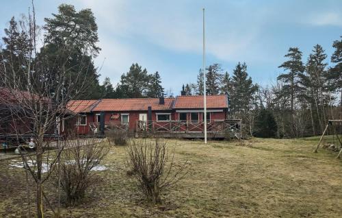 4 Bedroom Stunning Home In Ljusterö