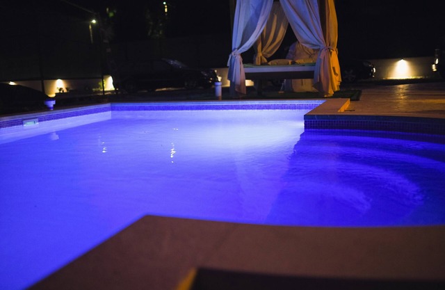 4 bedroom villa with a private pool!