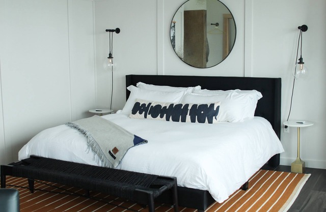 4 Luxe Trolley View King Room at Bowline Hotel, Pet-friendly