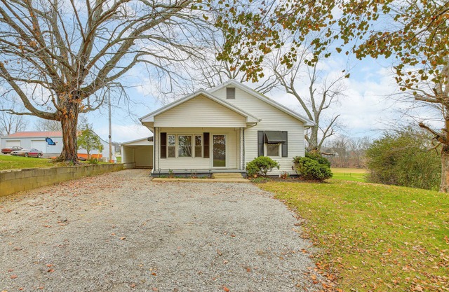 4 Mi to Kentucky Downs: Countryside House
