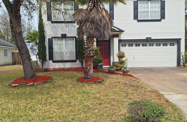4 miles from beach! Class A neighborhood.