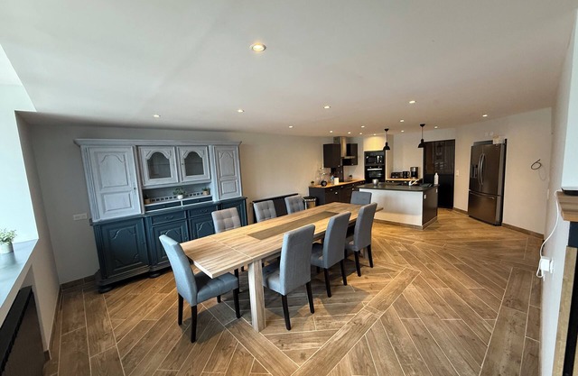 4-star business residence with large private parking area