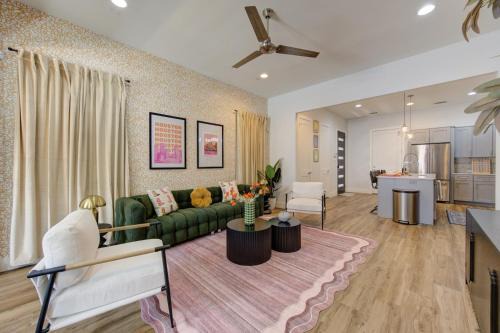 4BD Home - Movie Nights - 6 Mins Houston Heights