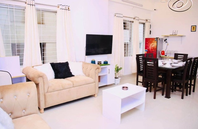 4BR in Mohammadpur | Near Crescent Lake & Wi-Fi