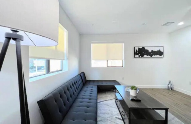 4BR Townhouse in KoreaTown