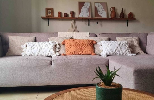 5-Bed House in Colorful Barrio Jalatlaco w/Love