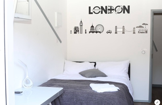 5 Luxurious Bed Room House Corporate Let Air Conditioning