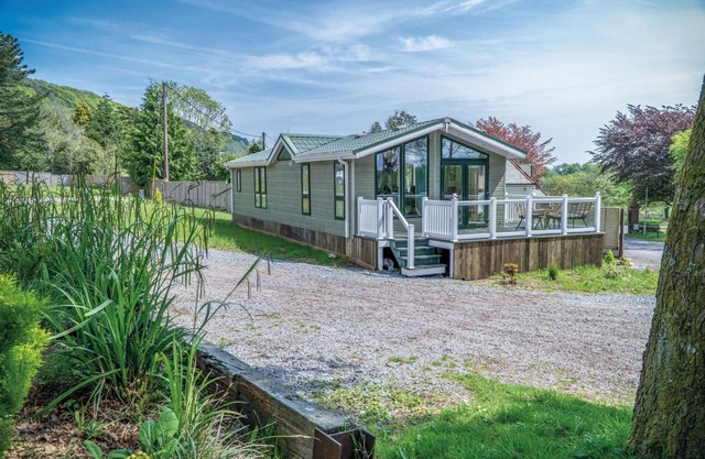 5 Manor Lodge - 2 Bedroom Lodge - Pendine