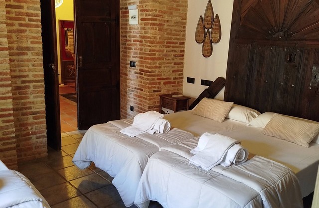 5 minutes from Salamanca and Vía de la Plata, large groups Villas de Miranda