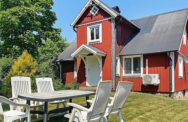 5 person holiday home in HÄRADSBÄCK-By Traum
