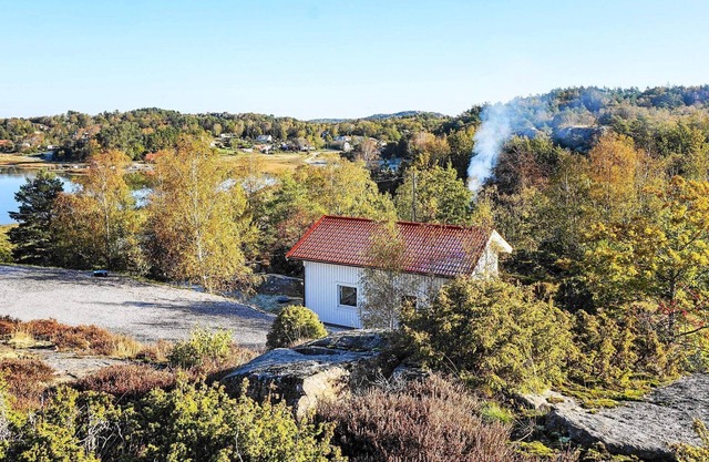 5 person holiday home in KLÖVEDAL