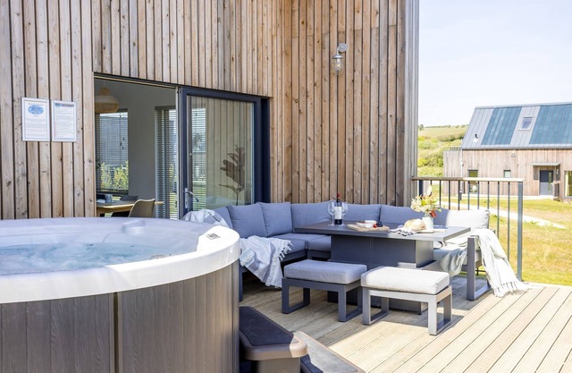5 The Vista, Willingcott Nr Woolacombe - Hot tub/Pet friendly/On-site pool/Ecohome