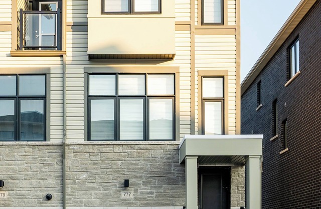 50 Minutes from Toronto Downtown. Brand New Cozy, Modern, & Instaworthy