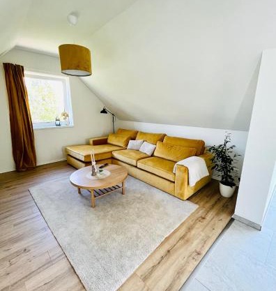55m2 Chemnitz Rabenstein Kids Welcome, Wifi, Privater Parkplatz, Waschmaschine, Babybett, Klimaanlage