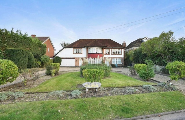 6 Bed House on Prime Private Road in Ickenham
