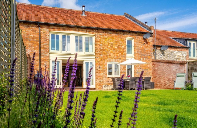 6 Courtyard Barn, Docking, Norfolk