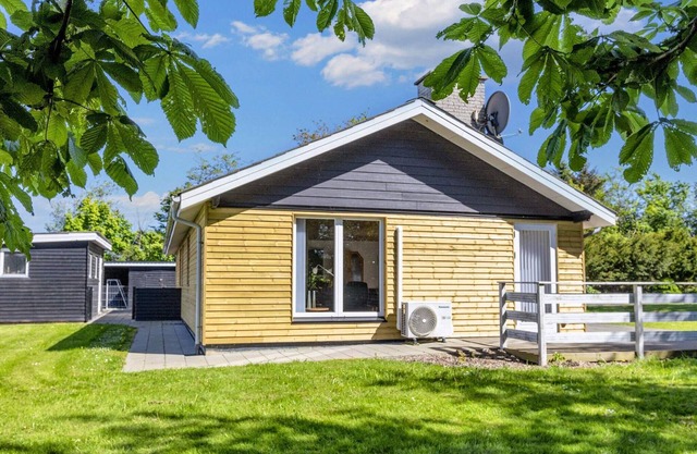 6 person holiday home in Spøttrup