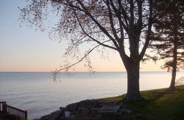 60 minutes from Niagara Falls
