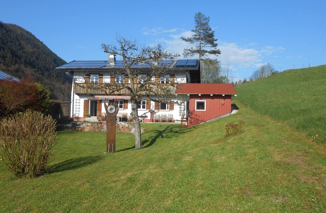 80 sqm apartment, 2 bedrooms to 5 pers., 2 balconies, sunny & quiet