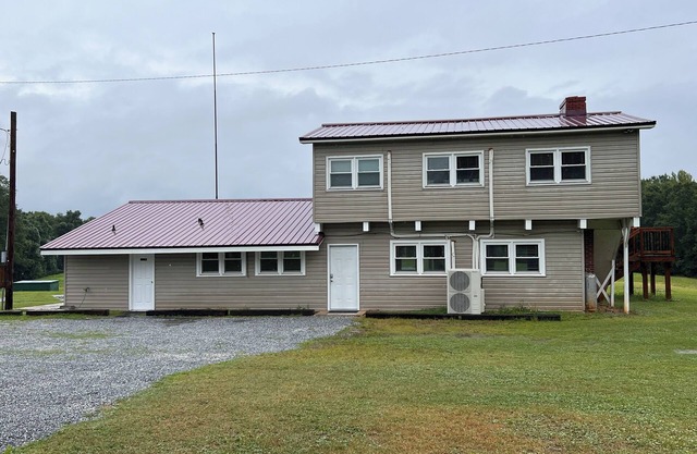 88-acre w/Lodge, pavilion, and lake in SC! Sit back and relax at VSL!