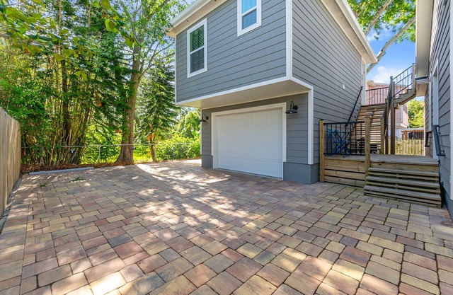 9 Sevilla Street - Heart of Downtown 2nd Floor Garage Apartment - Pet Friendly
