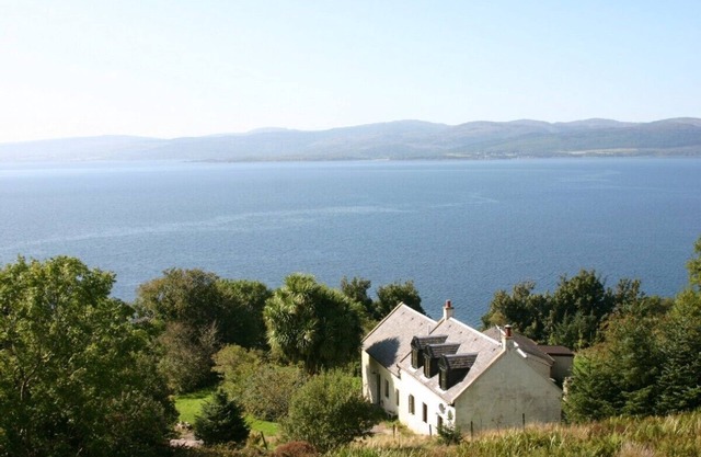 A beautiful & remote farmhouse on the Isle of Arran with outstanding sea views