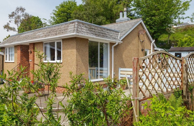 A delightful holiday cottage located in Laxey, just minutes from the beach, restaurants, pubs and ca
