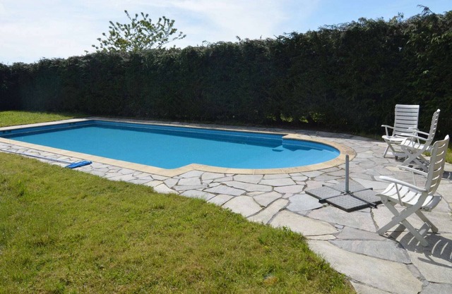 A little paradise for lovers of peacewith swimming pool, sauna and whirl pool.