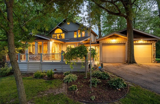 A New Retreat at Clear Clear Lake, A Uniquely Iowan Experience