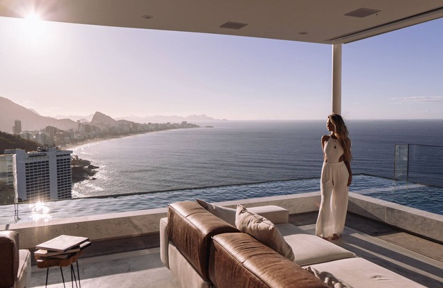 A one of one, Luxivité presents La Vue - The Penthouse