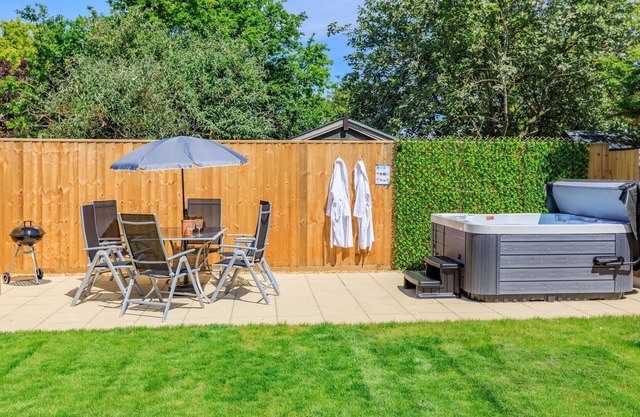 A stunning cottage with hot tub, perfect for families, couples or a romantic getaway for two.