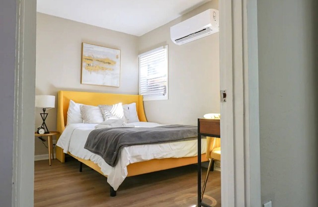 A Sunny Home in San Jose 2b/2b