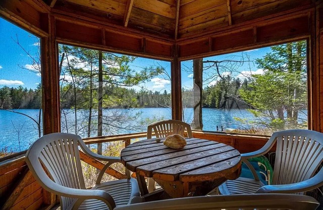 A True Rustic Cabin with Private Access to Bass Lake and Hiking Trails