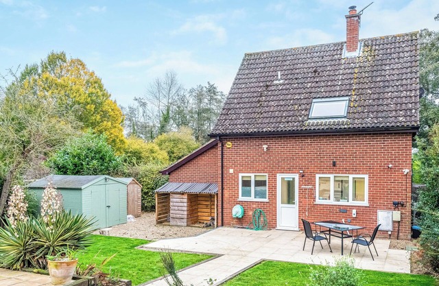 A truly special retreat with stunning view across the Norfolk Broads.