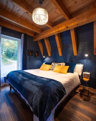 AAT - Timber A-Frame Cabin on French River
