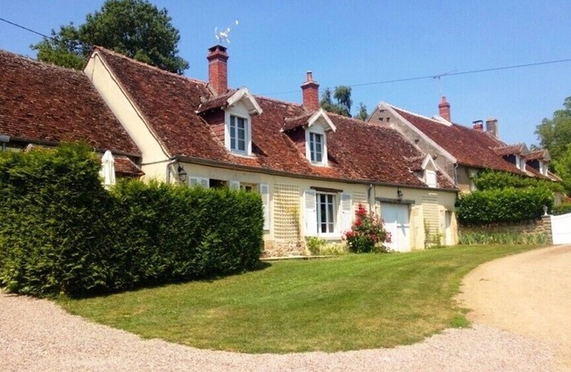 Adorable country house in the heart of a hamlet overlooking the valley
