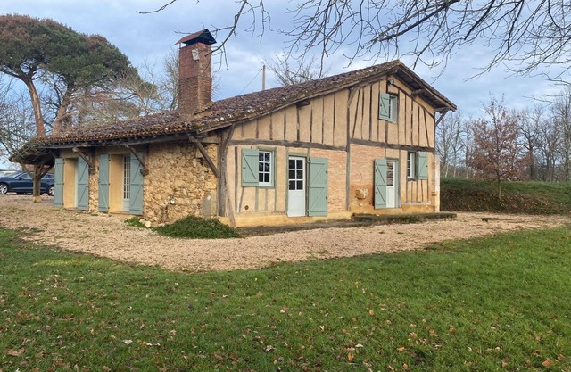 Air conditioning and swimming pool in the heart of Armagnac