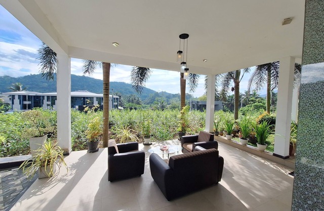 Akoya Pearl Hotel