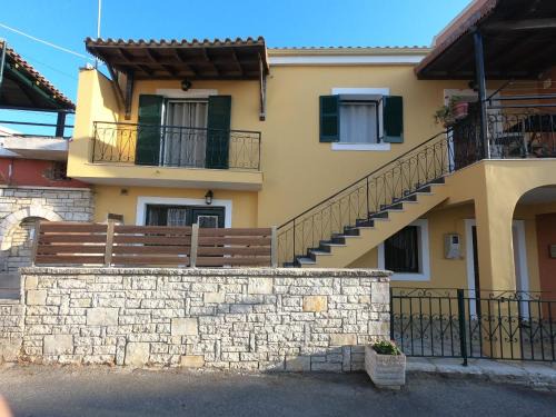 Alexandros House with private parcking