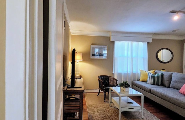 All in Reach, 2BR in West End