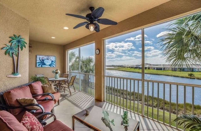All inclusive golf resort in a 3bed 2bath turnkey condo with a lake view!