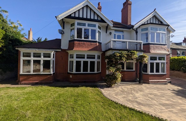 Allenbrook - sleeps 9 guests in 5 bedrooms