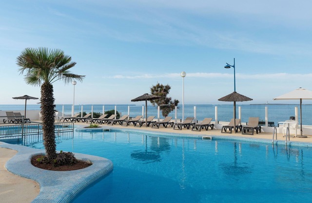 AluaSun Far Menorca Hotel