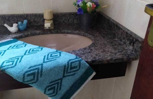 Alugo Apartamento em Frente a Praia de Saquarema Para 8 Pessoas