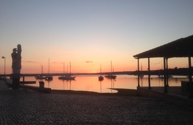ALVOR- Villa close to Beach & Lively Town. Walk to Beach, Cafes,Bars,Restaurants